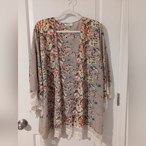 Umgee Floral Kimono Beige with Bright floral pattern and Lace details size 2XL